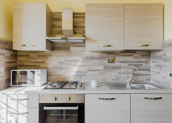 Le Rondini Apartment, 5 Persone, 2 Balconi, Policlinico Tor Vergata E Casilino, Metro C Torre Maura Per Il Colosseo A 10 Minuti, Wi-fi, Aria Condizionata Appartement