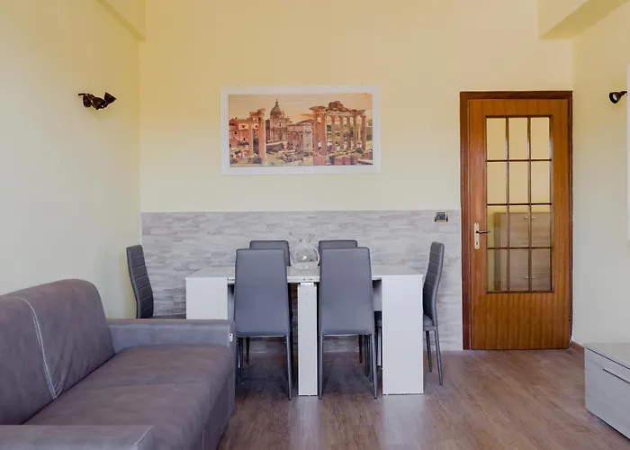 Le Rondini Apartment, 5 Persone, 2 Balconi, Policlinico Tor Vergata E Casilino, Metro C Torre Maura Per Il Colosseo A 10 Minuti, Wi-fi, Aria Condizionata *