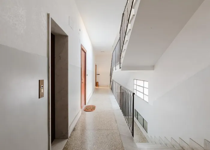 Le Rondini Apartment, 5 Persone, 2 Balconi, Policlinico Tor Vergata E Casilino, Metro C Torre Maura Per Il Colosseo A 10 Minuti, Wi-fi, Aria Condizionata Appartement *