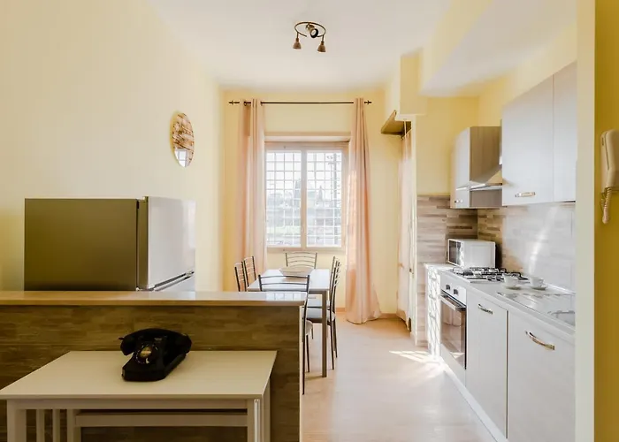 Appartement Le Rondini Apartment, 5 Persone, 2 Balconi, Policlinico Tor Vergata E Casilino, Metro C Torre Maura Per Il Colosseo A 10 Minuti, Wi-fi, Aria Condizionata Rome